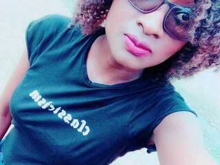 エロティックなビデオチャット chocolatebella