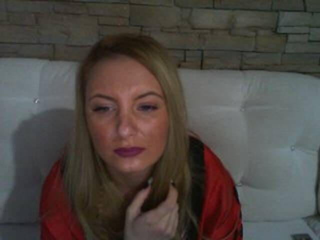 ブロードキャストスクリーンショット ChristinaHotX