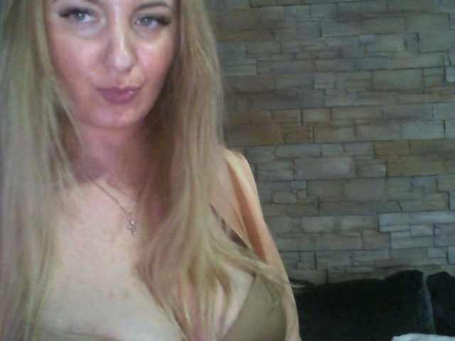 ブロードキャストスクリーンショット ChristinaHotX