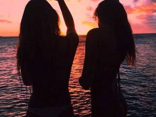 エロティックなビデオチャット CiciRoses