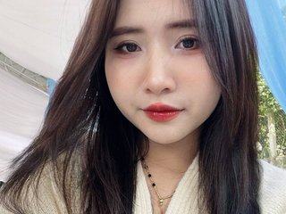 エロティックなビデオチャット CinBee18
