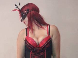 エロティックなビデオチャット claralove18