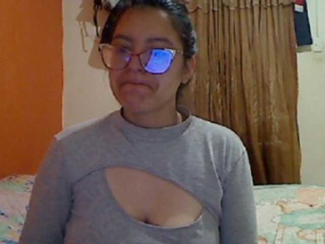 写真 cleohot latina#boobs#ass#glasses#cum#feet#lovense
