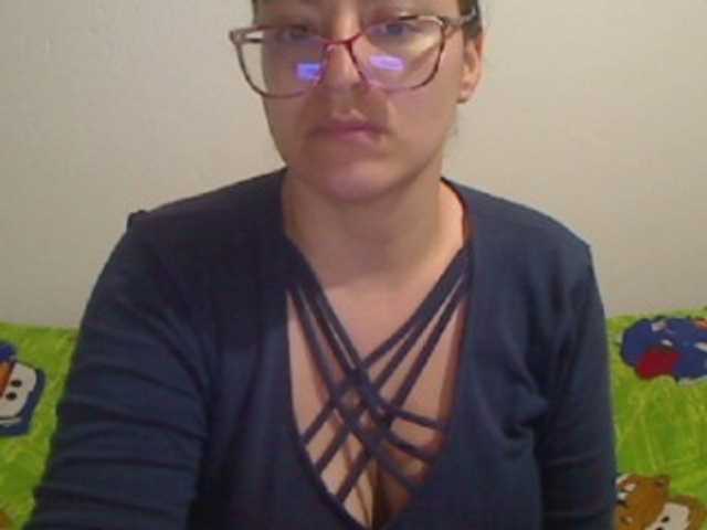 写真 cleohot latina#boobs#ass#glasses#cum#feet#lovense