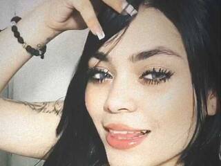 エロティックなビデオチャット Clhoe-Doll