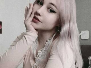 エロティックなビデオチャット CloutMama