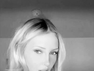 エロティックなビデオチャット Consie