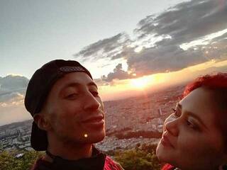 エロティックなビデオチャット Cora-Andre