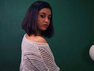 エロティックなビデオチャット CoralineJonez