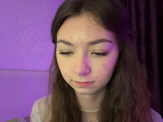 エロティックなビデオチャット ShyAlya