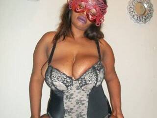 エロティックなビデオチャット CallyCaliente