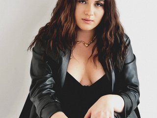 エロティックなビデオチャット CrimsonDusk