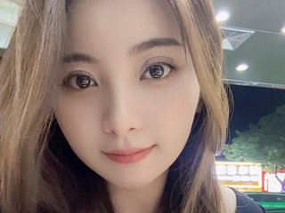 エロティックなビデオチャット cry-nini