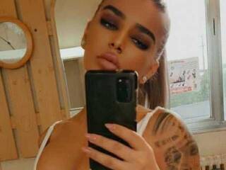 エロティックなビデオチャット CrystalSims