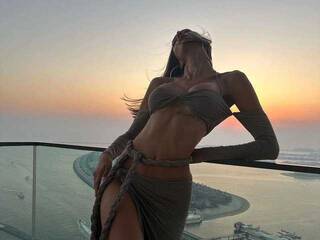 エロティックなビデオチャット Cum4Lydia