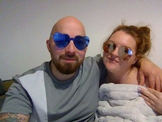 エロティックなビデオチャット CuriousCouple91