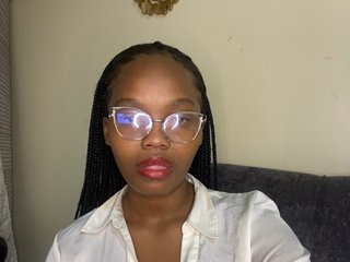 エロティックなビデオチャット Curvy-maxy9