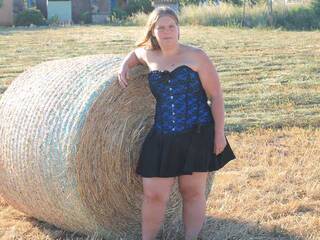 エロティックなビデオチャット curvyemma