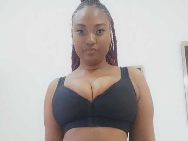 プロフィールの写真 curvymommyy