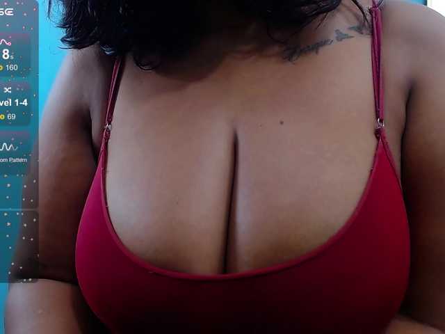 ブロードキャストスクリーンショット curvymommyy
