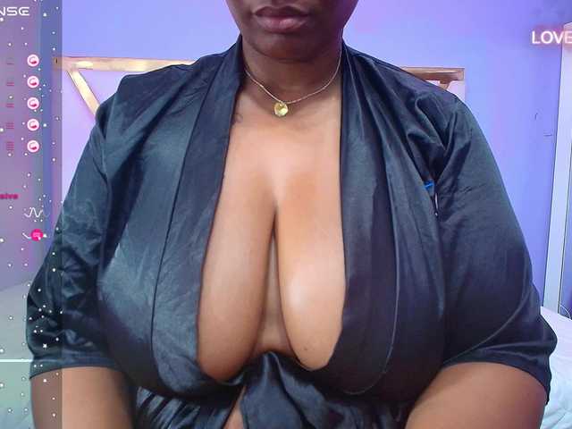 ブロードキャストスクリーンショット curvymommyy
