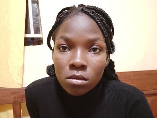 エロティックなビデオチャット Cute-Ebony