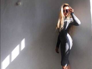 エロティックなビデオチャット CuteCarmella