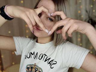 エロティックなビデオチャット CyrilaPuff