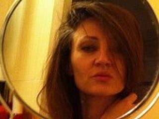 エロティックなビデオチャット danamillen