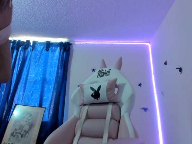 ブロードキャストスクリーンショット daniela-moon