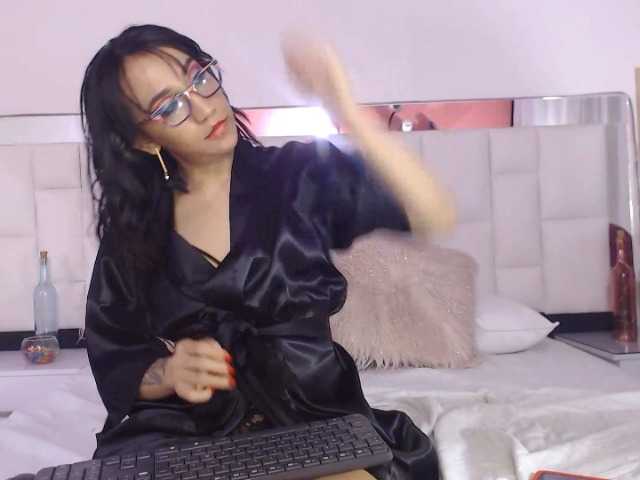 ブロードキャストスクリーンショット daniela-ortiz