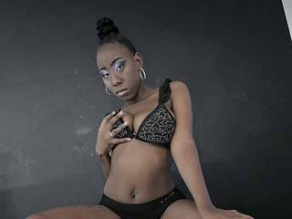 エロティックなビデオチャット DanielaKiston