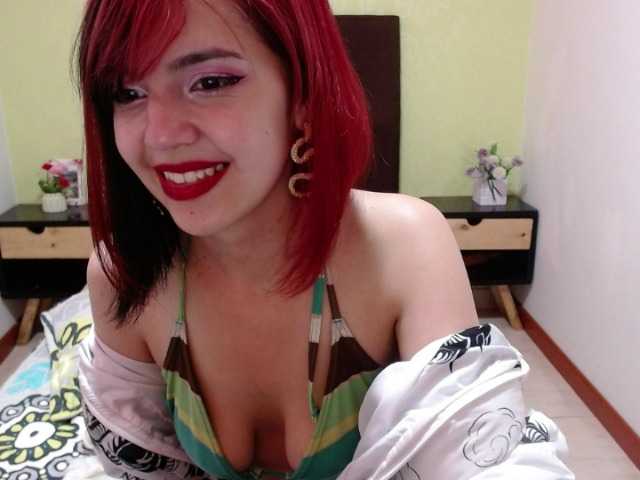 ブロードキャストスクリーンショット danikhadid