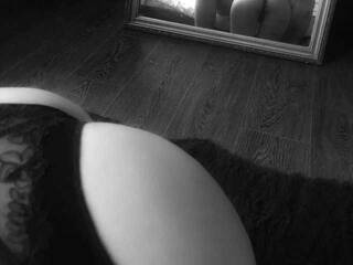 エロティックなビデオチャット DanikLev3001