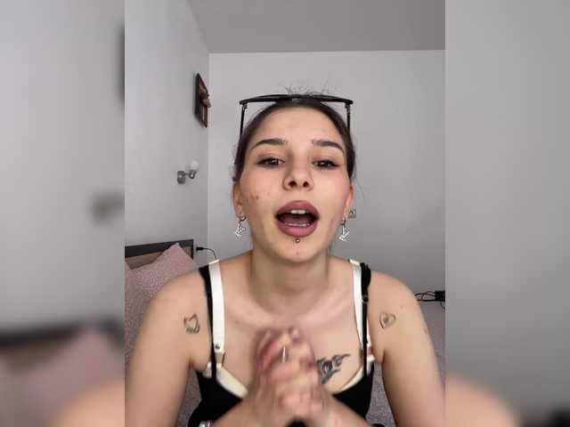 ブロードキャストスクリーンショット DariKoleva