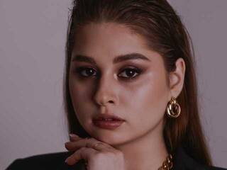 エロティックなビデオチャット darina-baby