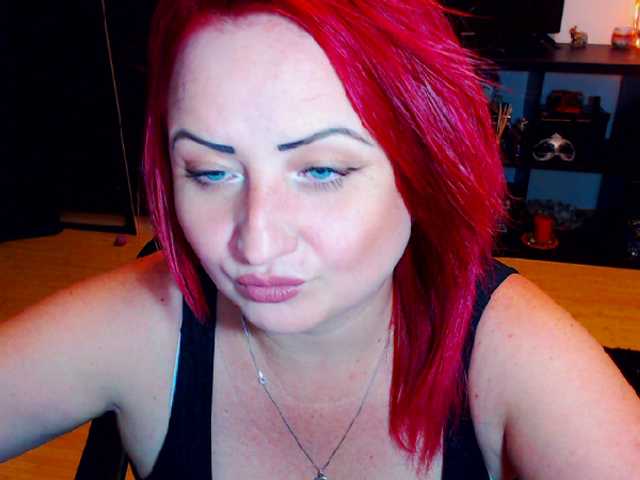 ブロードキャストスクリーンショット KinkyDomina