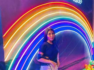 エロティックなビデオチャット darlacampbell