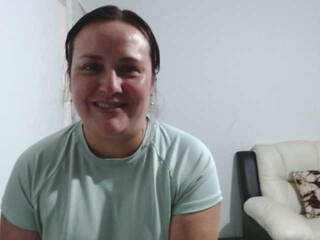 エロティックなビデオチャット darling-hot-1