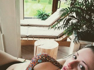 エロティックなビデオチャット Dashasmile