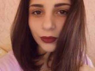 エロティックなビデオチャット dashkaa19