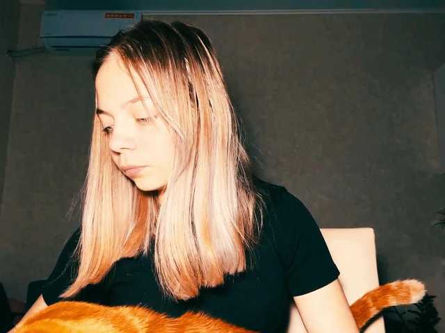 ブロードキャストスクリーンショット DavinaHaddad