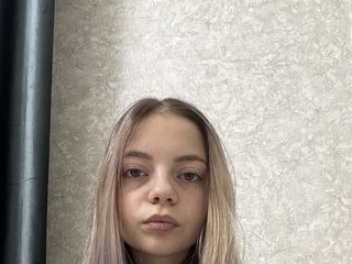 エロティックなビデオチャット DavinaHaddad