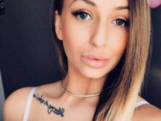 エロティックなビデオチャット DDAshley