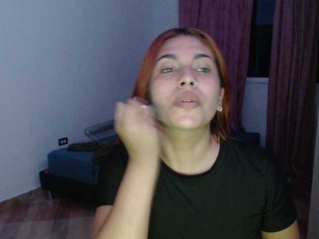 ブロードキャストスクリーンショット Debora-Leon