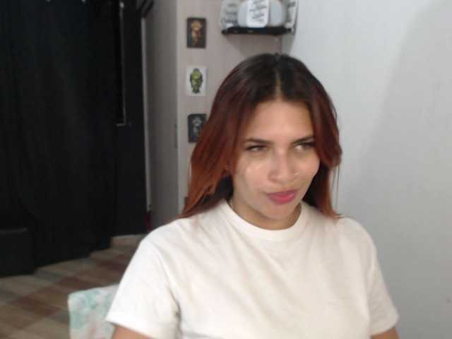 ブロードキャストスクリーンショット Debora-Leon