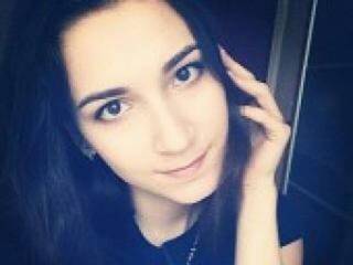 エロティックなビデオチャット dianaaaaa