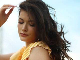 エロティックなビデオチャット dianchk