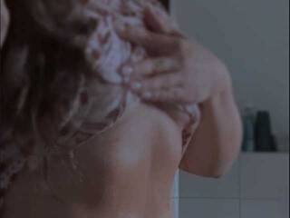 エロティックなビデオチャット Dilarry