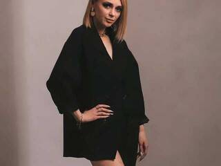 エロティックなビデオチャット Dillza